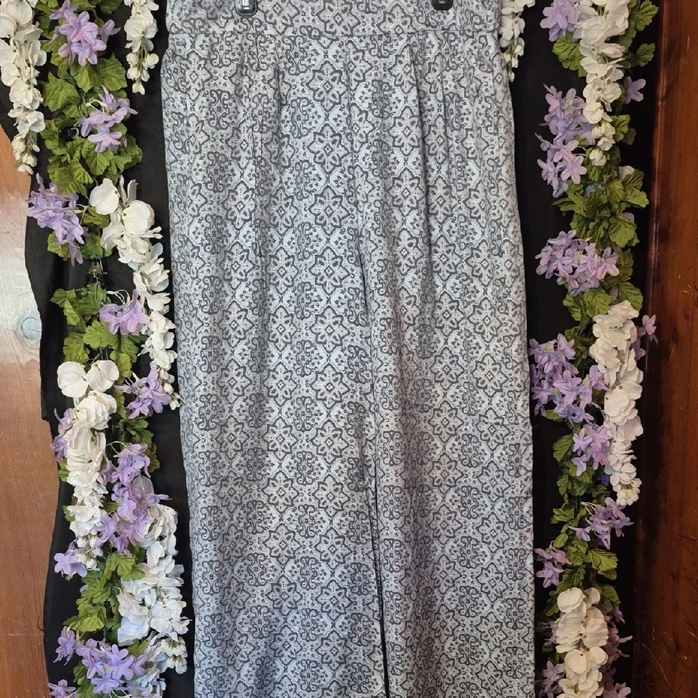 Wonderly Wide Leg Pants in Light Blue and White Tile Print